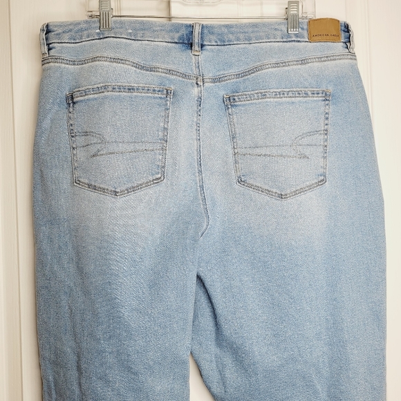 American Eagle curvy High rise ripped plus size distressed mom jeans 20 - Picture 5 of 6